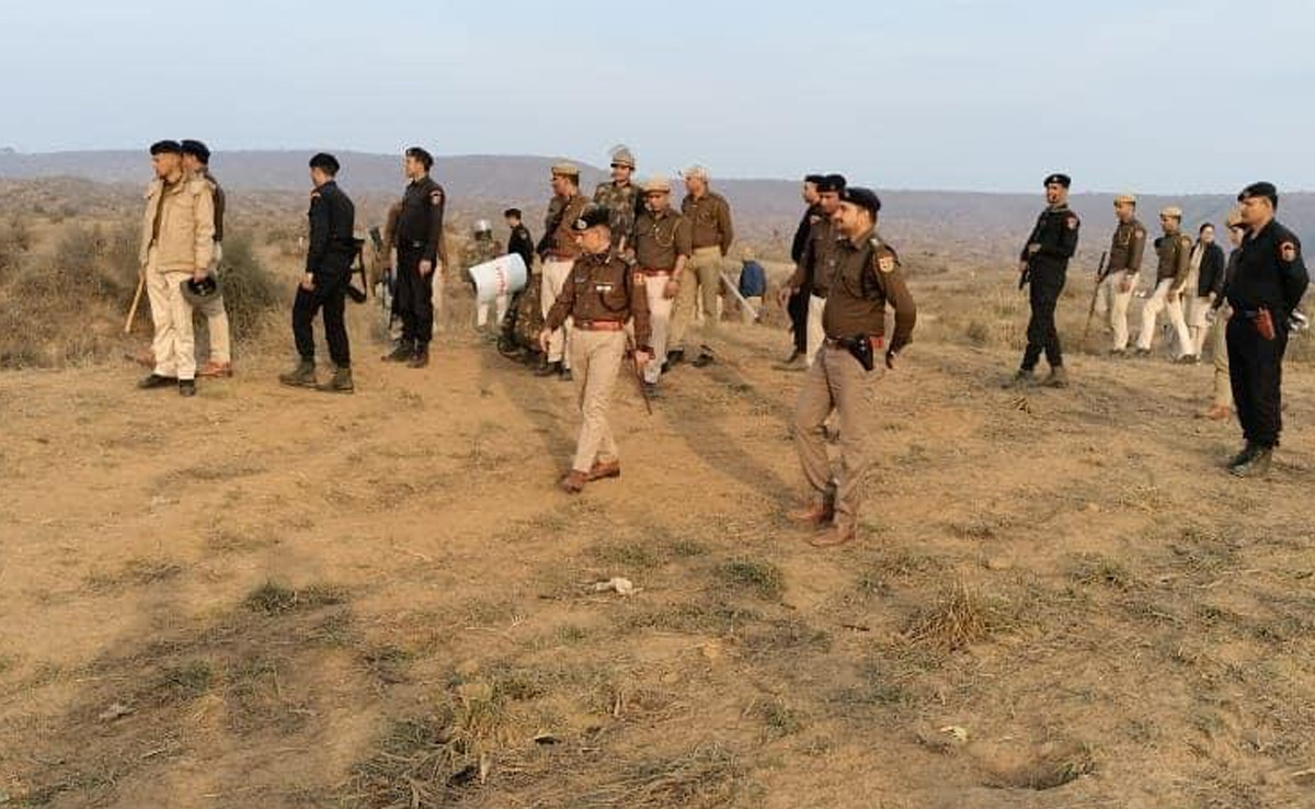 Rajasthan: गोकशी में मिलीभगत के शक में थानेदार समेत 38 पुलिसकर्मी लाइन हाजिर, IG ने 4 को किया निलंबित