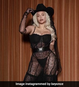 Beyonce Dressed Up As A Cowgirl Bride For Valentine's Day In Black Lace? A  Million Times Yes
