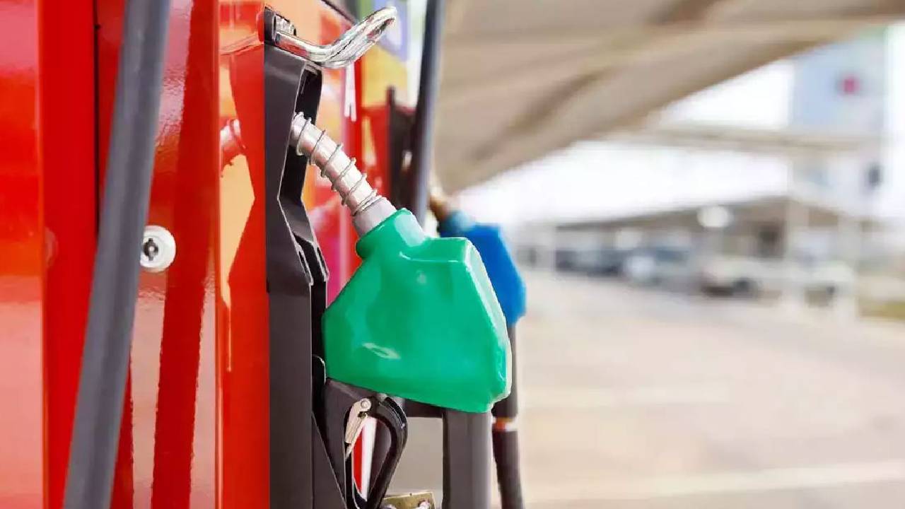 Petrol-Diesel Price: मध्य प्रदेश में सप्ताह भर के बाद बढ़े पेट्रोल-डीजल के दाम, छत्तीसगढ़ के लिए यहां देखें कीमतें Petrol-Diesel Price: मध्य प्रदेश में सप्ताह भर के बाद बढ़े पेट्रोल-डीजल के दाम, छत्तीसगढ़ के लिए यहां देखें कीमतें