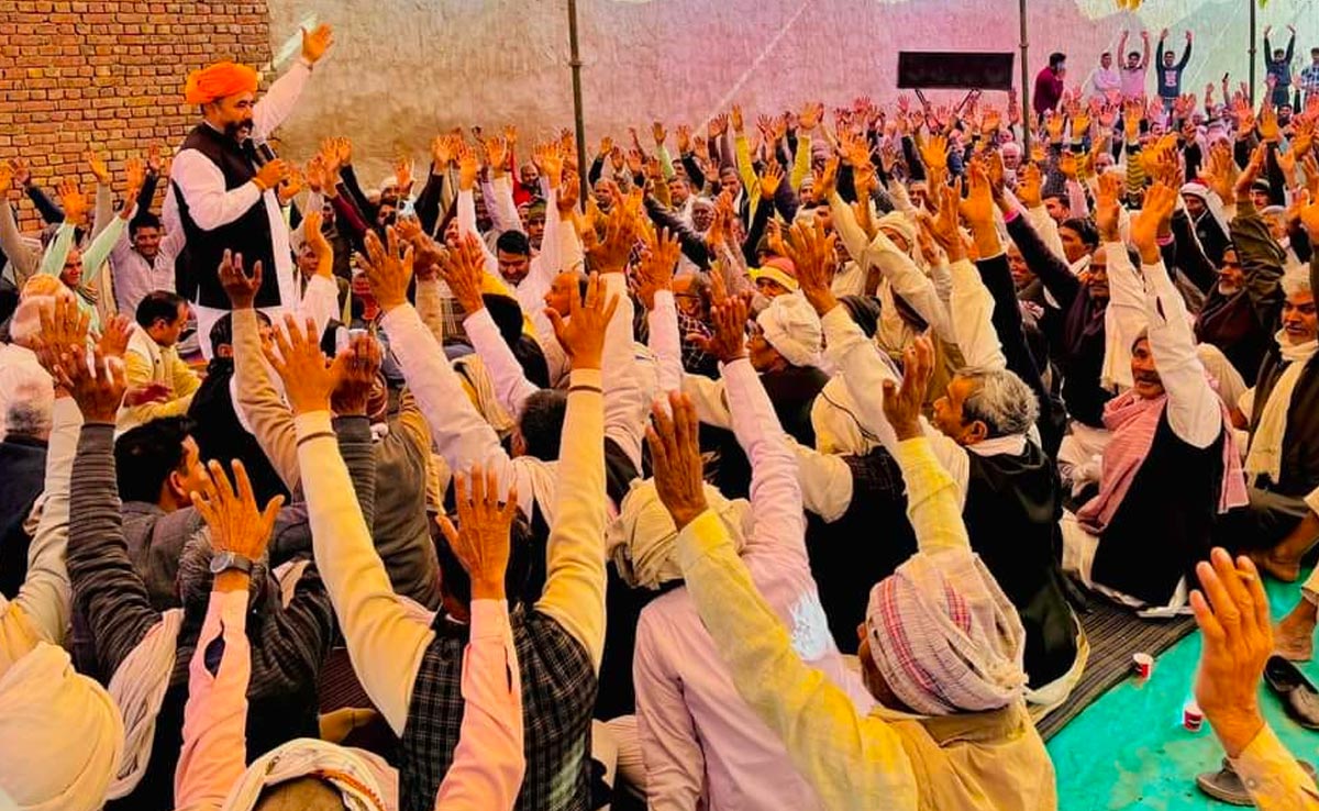 Jat Reservation: जाट आरक्षण आंदोलन का 24वां दिन, केंद्र सरकार से वार्ता आज, 8 सदस्यीय कमेटी दिल्ली रवाना Jat Reservation: जाट आरक्षण आंदोलन का 24वां दिन, केंद्र सरकार से वार्ता आज, 8 सदस्यीय कमेटी दिल्ली रवाना