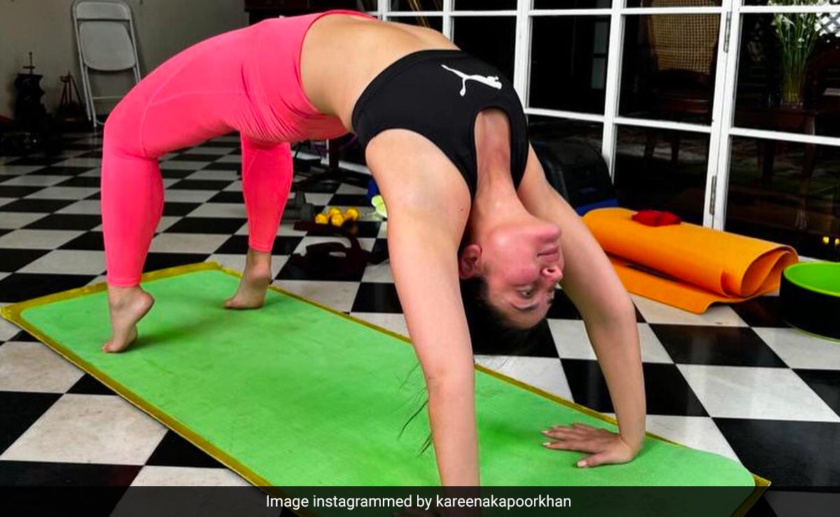 Kareena Kapoor Loves Her <i>Chakrasanas</i> So Much, It "Keeps Her On Her Toes"