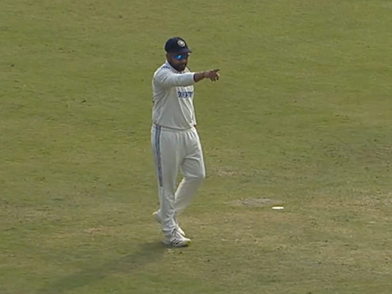 IND vs ENG 5th Test: हेलिकॉप्टर से धर्मशाला टेस्ट के लिए पहुंचे रोहित शर्मा, VIDEO हो रहा वायरल