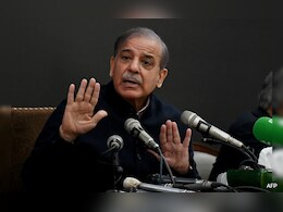 पाकिस्तान के प्रधानमंत्री ने आधिकारिक कार्यक्रमों में रेड कारपेट के इस्तेमाल पर लगाया बैन : रिपोर्ट पाकिस्तान के प्रधानमंत्री ने आधिकारिक कार्यक्रमों में रेड कारपेट के इस्तेमाल पर लगाया बैन : रिपोर्ट