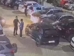 On Camera, Man Punched, Kicked Over Parking Dispute In Ghaziabad On Camera, Man Punched, Kicked Over Parking Dispute In Ghaziabad