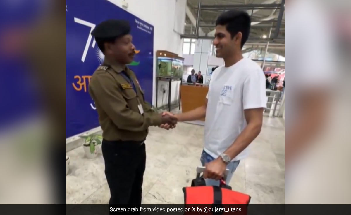 "आपकी यात्रा और कड़ी मेहनत...", रॉबिन मिंज के गार्ड पिता से मिलने के बाद शुभमन गिल ने ऐसे किया रिएक्ट, Viral Video