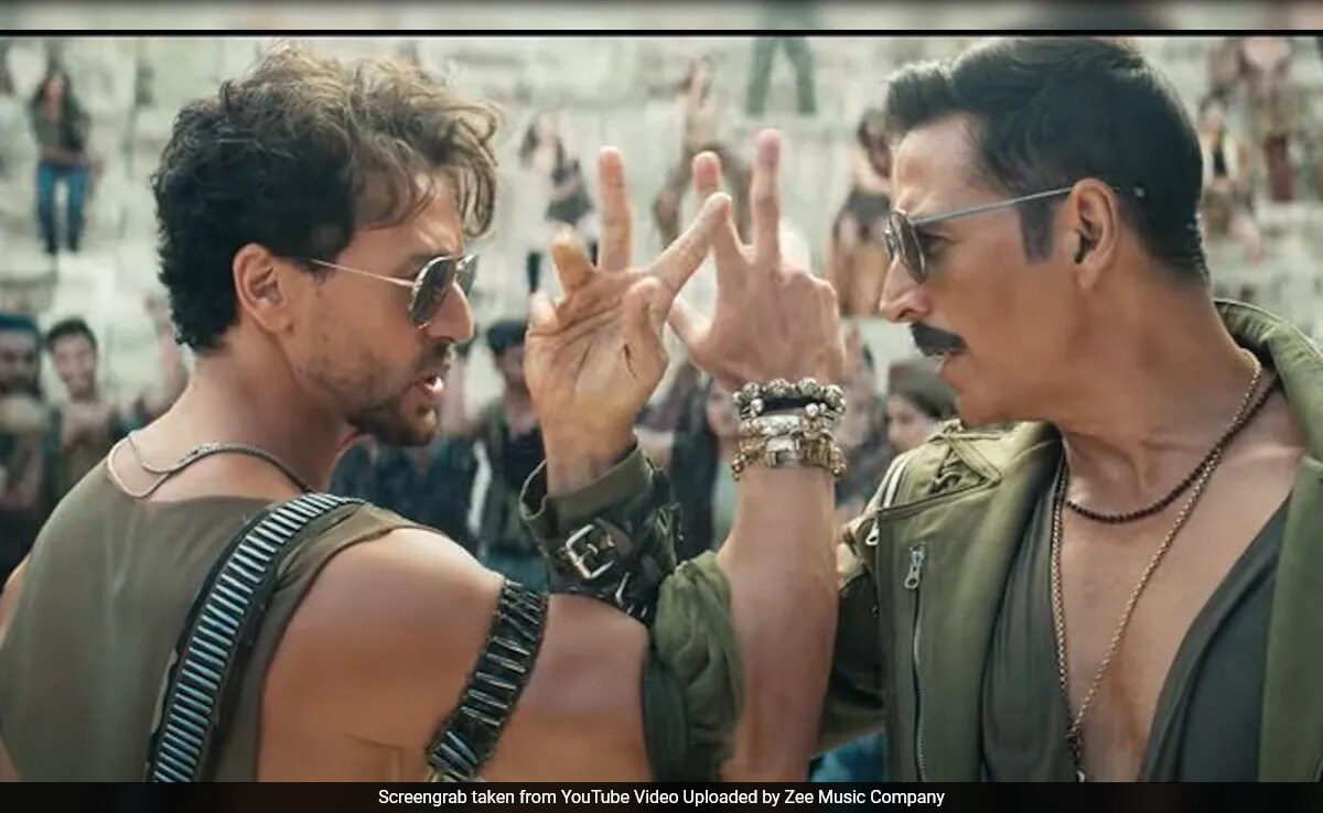 <i>Bade Miyan Chote Miyan</i> Title Track: Akshay Kumar-Tiger Shroff's Bromance And Swag