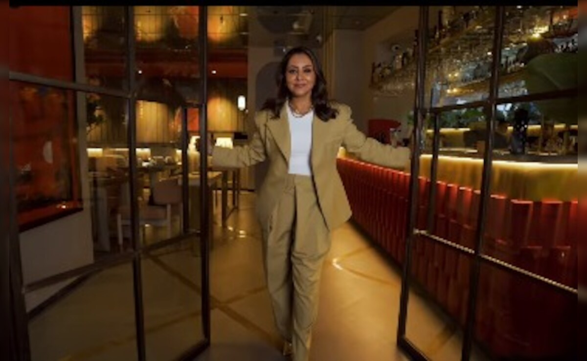 Just Gauri Khan Giving Everyone A Tour Of Her Restaurant Torii