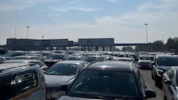 Traffic Jams At Delhi-Noida Border As Cops Prep For Big Farmers' Protests