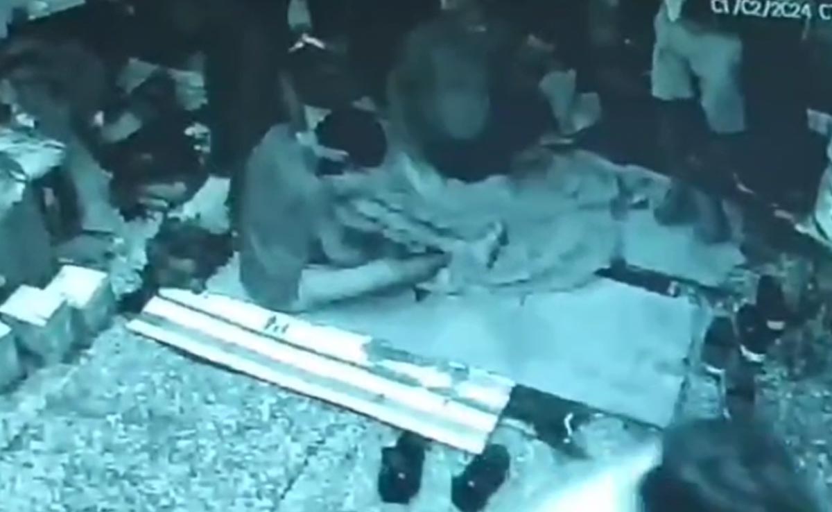 On Camera, UP Man Collapses While Working At Shop, Dies
