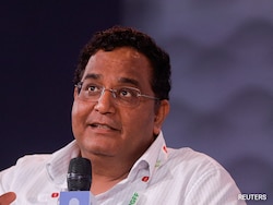 Paytm CEO Tests Claude, Gemini, ChatGPT on iPhone Duo. Here Are The Results