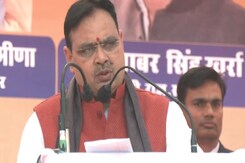 बासड़ी में सीएम भजनलाल ने शहीद रोहिताश लांबा की प्रतिमा का किया अनावरण बासड़ी में सीएम भजनलाल ने शहीद रोहिताश लांबा की प्रतिमा का किया अनावरण