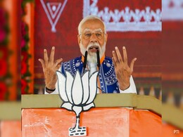 PM Modi Sees Child Waving At Him At Madhya Pradesh Rally. Then He Does This PM Modi Sees Child Waving At Him At Madhya Pradesh Rally. Then He Does This