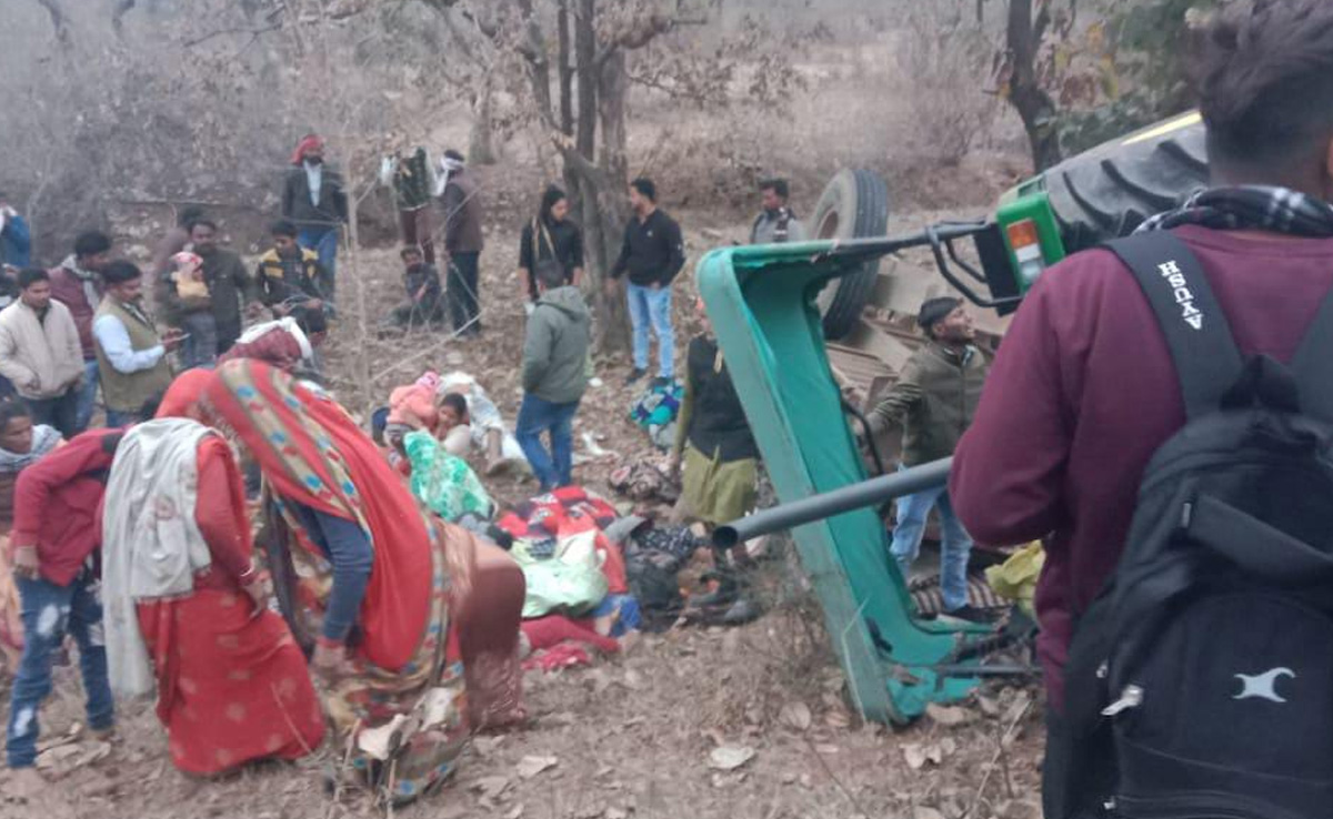 ट्रैक्टर ट्रॉली पलटने से 3 की मौत और 22 घायल, सीएम मोहन ने इतने लाख का मुआवजा देने का किया ऐलान