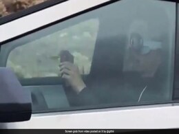 Videos Show Tesla Drivers, On Autopilot, Wearing VR Headsets On Road Videos Show Tesla Drivers, On Autopilot, Wearing VR Headsets On Road