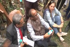 सिविल सोसायटी फैक्ट फाइंडिंग टीम को संदेशखाली जाने से रोका गया सिविल सोसायटी फैक्ट फाइंडिंग टीम को संदेशखाली जाने से रोका गया