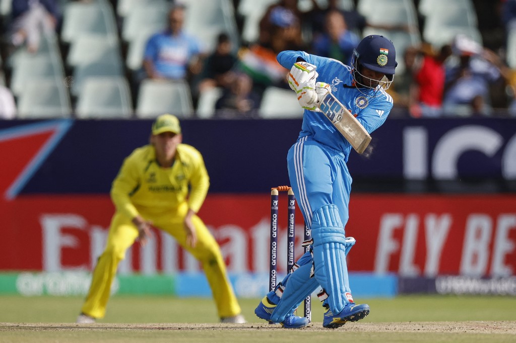 "याद रखना हारेंगे पर...", हार की दहलीज पर खड़ी थी टीम इंडिया, तभी भारतीय खिलाड़ियों ने किया कुछ ऐसा जो जीत रहा दिल, Video