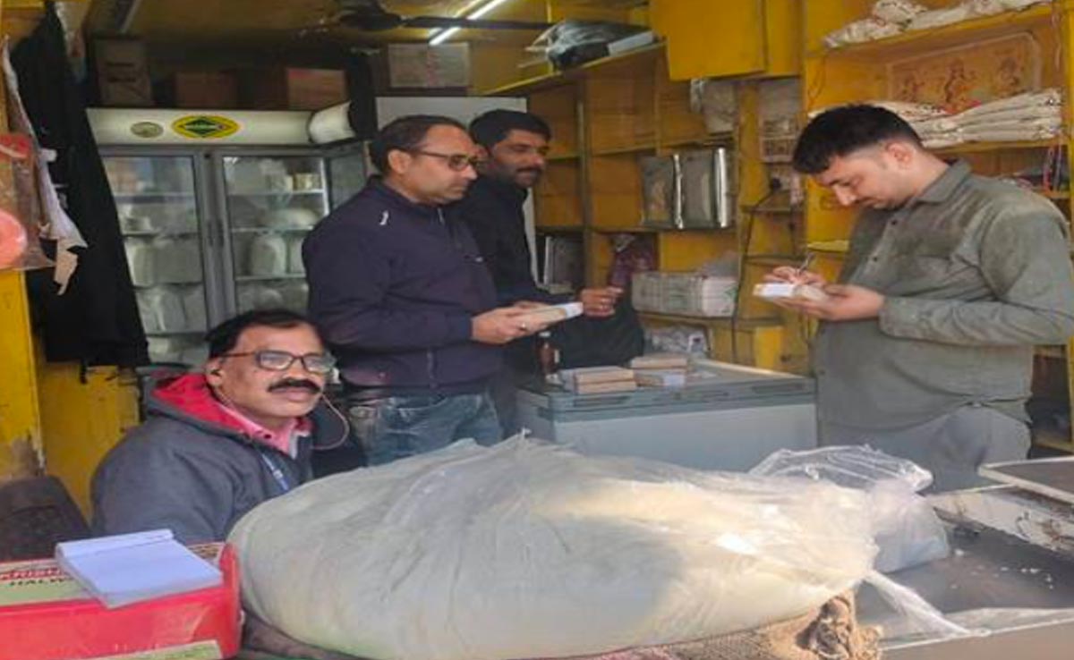 Bhopal: राजधानी के लोगों की सेहत से बड़ा खिलवाड़, छापे में 6 क्विंटल मिलावटी पनीर और मावा हुआ जब्त