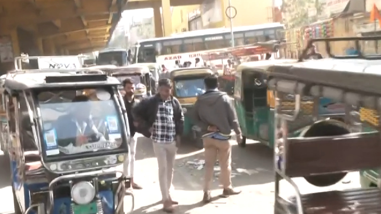 Traffic in Jaipur: जयपुर में ट्रैफिक का बुरा हाल, जाम लगने से होते हैं कई हादसे