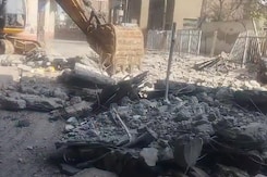 Portion Of Delhi Metro Station Collapses, Man Dies Under Debris Portion Of Delhi Metro Station Collapses, Man Dies Under Debris