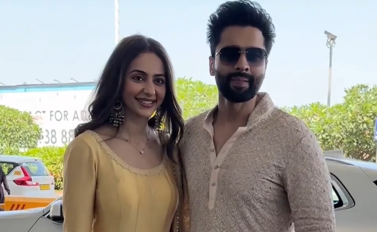 Rakul Preet Singh And Jackky Bhagnani's First Public Couple Appearance Came In Beautiful Warm Hued Ethnic Looks