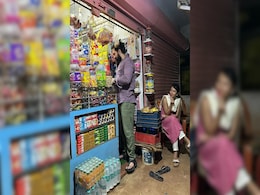 Crazy Viral: <i>KGF</i> Star Yash Buys Candy For Wife Radhika From A Local Shop In Karnataka Crazy Viral: <i>KGF</i> Star Yash Buys Candy For Wife Radhika From A Local Shop In Karnataka