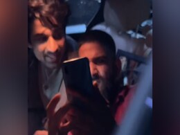 अभिषेक कुमार की गाड़ी में सेल्फी के लिए घुसा फैन, वीडियो देख फैंस बोले- अगर गुस्सा आ गया तो चिंटू की... अभिषेक कुमार की गाड़ी में सेल्फी के लिए घुसा फैन, वीडियो देख फैंस बोले- अगर गुस्सा आ गया तो चिंटू की...