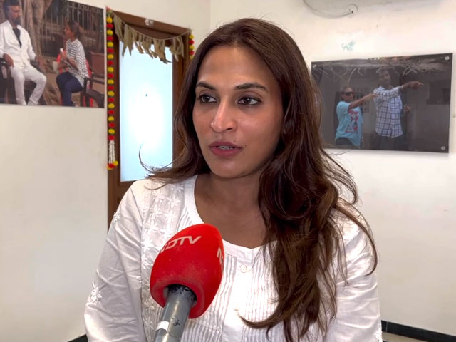 Aishwaryaa On Working With Dad Rajinikanth In <i>Lal Salaam</i>: "Emotional As A Daughter, Surreal As A Director"