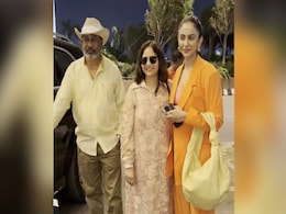 शादी से पहले बहुत ही सिंपल लुक में नजर आईं रकुल प्रीत सिंह, माता पिता के साथ गोवा हुईं रवाना  शादी से पहले बहुत ही सिंपल लुक में नजर आईं रकुल प्रीत सिंह, माता पिता के साथ गोवा हुईं रवाना
