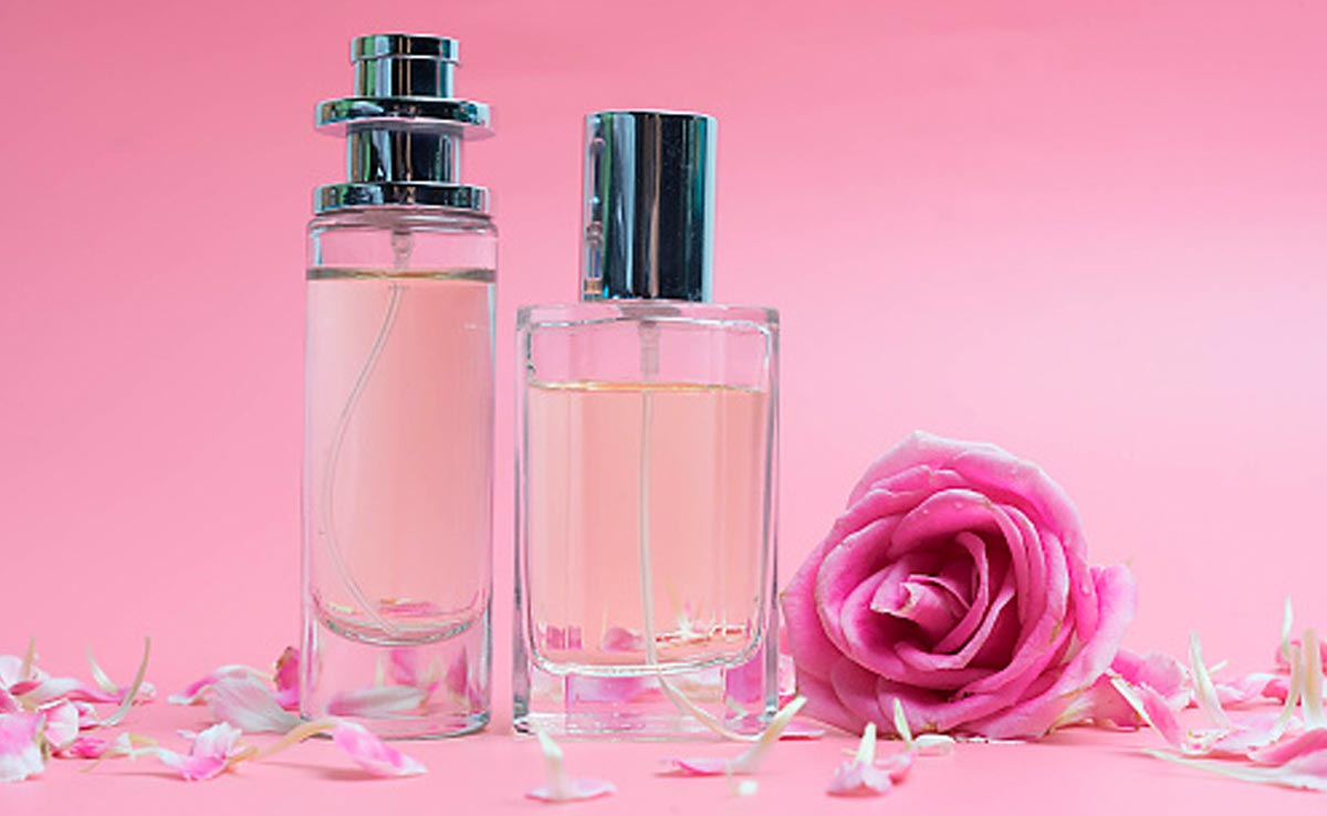 Rose Day 2024: Buy These Rose Perfumes For Valentine's Day Gifting And Get Up To 10% In Rewards