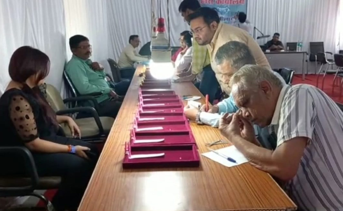 लंबे समय बाद पन्ना में होने जा रही बेशकीमती हीरों की नीलामी, 1 करोड़ से पार जा सकती है बोली