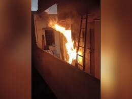 Satna Fire: स्टेशनरी की दुकान में आग लगने से मची अफरा-तफरी, लाखों का सामान जलकर खाक  Satna Fire: स्टेशनरी की दुकान में आग लगने से मची अफरा-तफरी, लाखों का सामान जलकर खाक