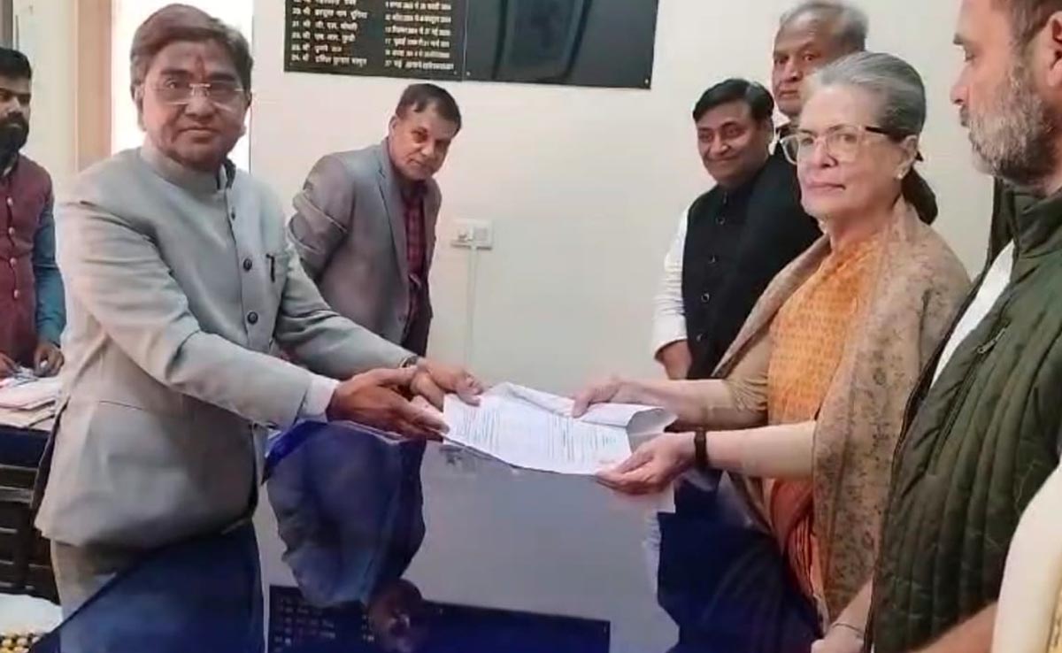 सोनिया गांधी ने राजस्थान से राज्यसभा चुनाव के लिए नामांकन किया, गहलोत, डोटासरा सहित कई विधायक थे प्रस्तावक