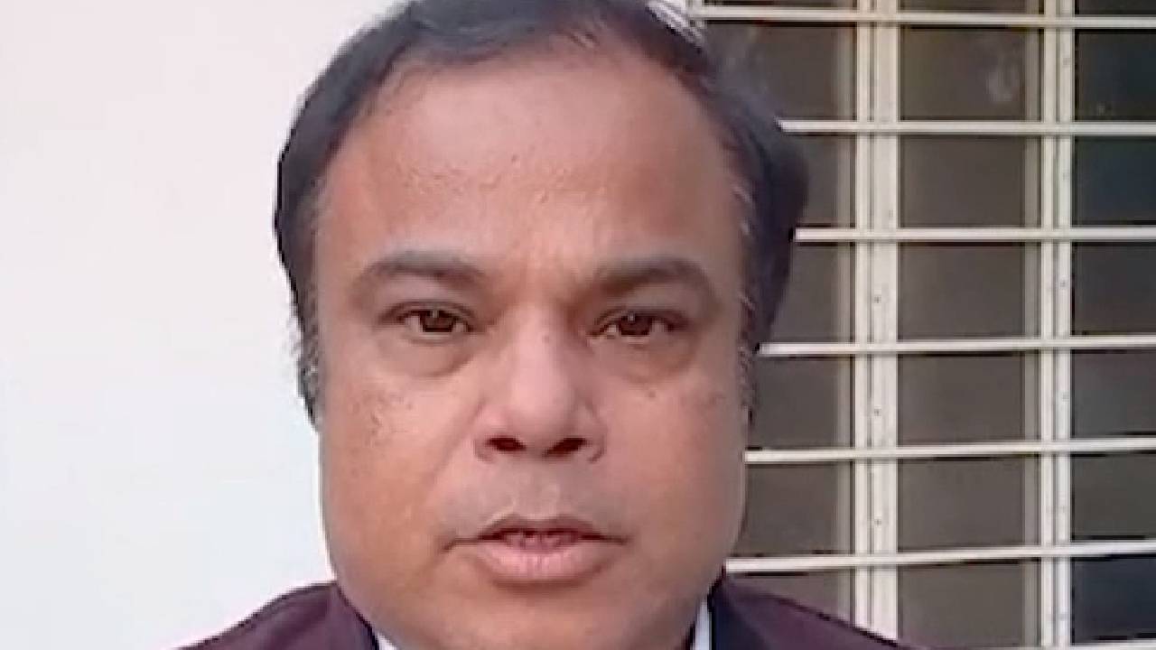 Hijab Ban Controversy: हिजाब बैन पर कांग्रेस नेता का बयान ' क्या पढ़ा और पहना जाए ये तय करना