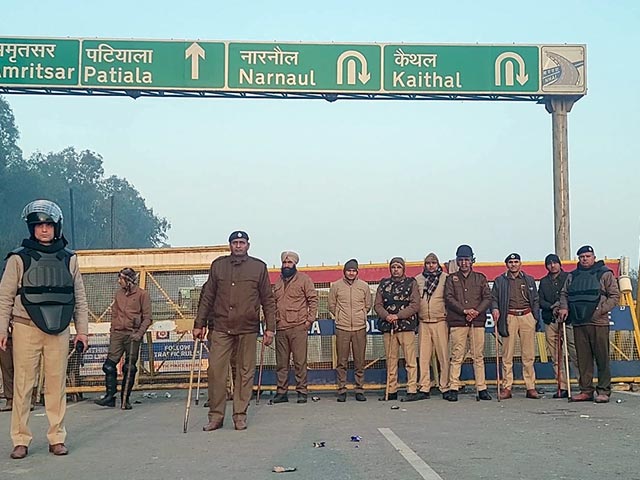 Tear Gas Used Against Protesting Farmers, Heavy Security At Delhi Borders