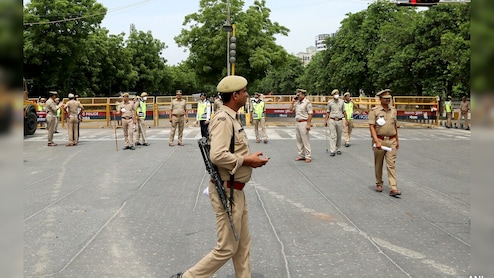 नोएडा में फर्जी लॉटरी गैंग का भंडाफोड़, दक्षिणी राज्यों के लोगों को करते थे खासतौर पर टारगेट