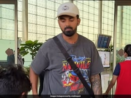Watch: KL Rahul Spotted At Mumbai Airport Ahead Of Team Selection For 3rd Test vs England Watch: KL Rahul Spotted At Mumbai Airport Ahead Of Team Selection For 3rd Test vs England