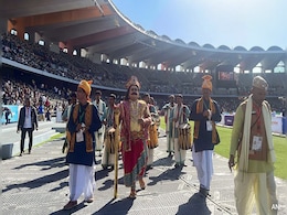 Sloganeering, Traditional Dances And Sprinkling Of Arabic At 'Ahlan Modi' Sloganeering, Traditional Dances And Sprinkling Of Arabic At 'Ahlan Modi'
