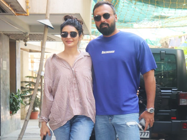 <i>Scoop</i> Star Karishma Tanna's Day Out With her Husband Varun Bangera