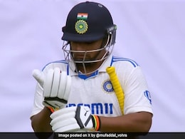 Duleep Trophy : टीम इंडियातील मुंबईकराची जागा धोक्यात, पहिल्या परीक्षेत सपशेल फेल Duleep Trophy : टीम इंडियातील मुंबईकराची जागा धोक्यात, पहिल्या परीक्षेत सपशेल फेल