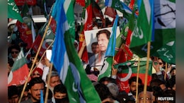 In Tight Pakistan Race, Imran Khan Has Lead, Nawaz Sharif Army's Backing