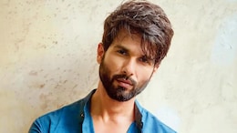 Shahid Kapoor&rsquo;s Love For Paneer Kathi Roll Screams Through This In-Flight Pic
