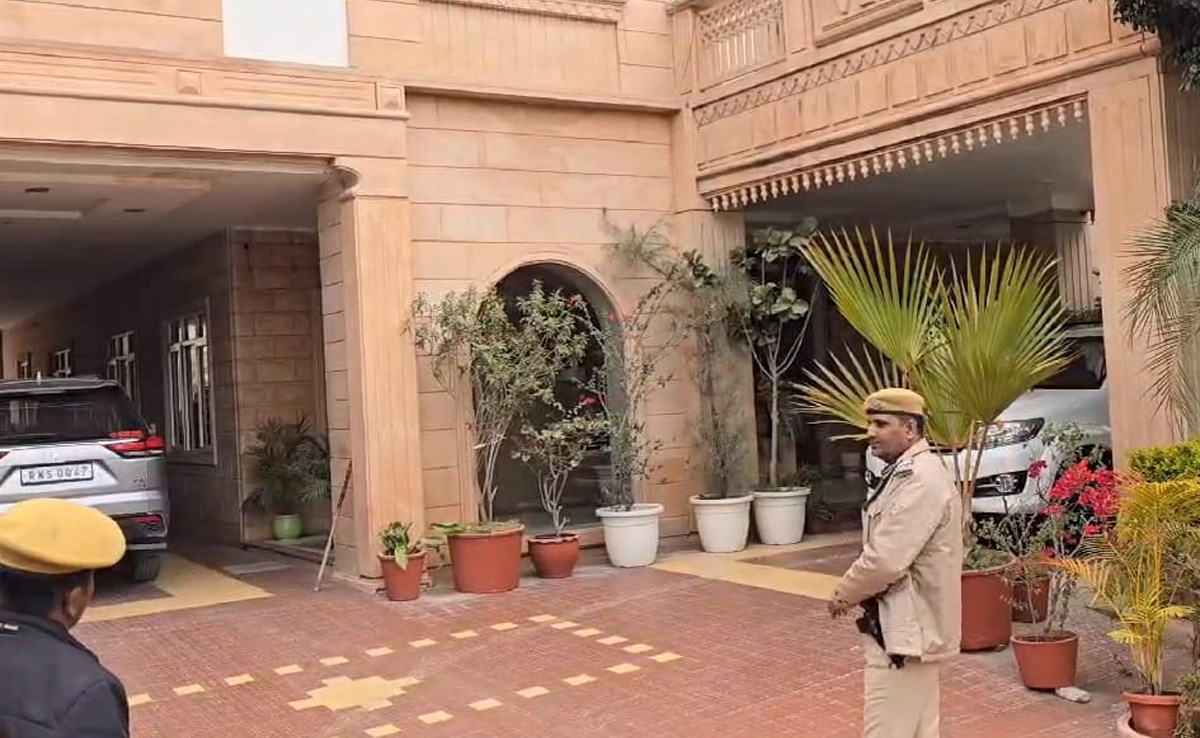 Income Tax Raid In Jodhpur: लोकसभा चुनाव से पहले जोधपुर में बड़े व्यवसायी के 10 ठिकानों पर इनकम टैक्स का छापा