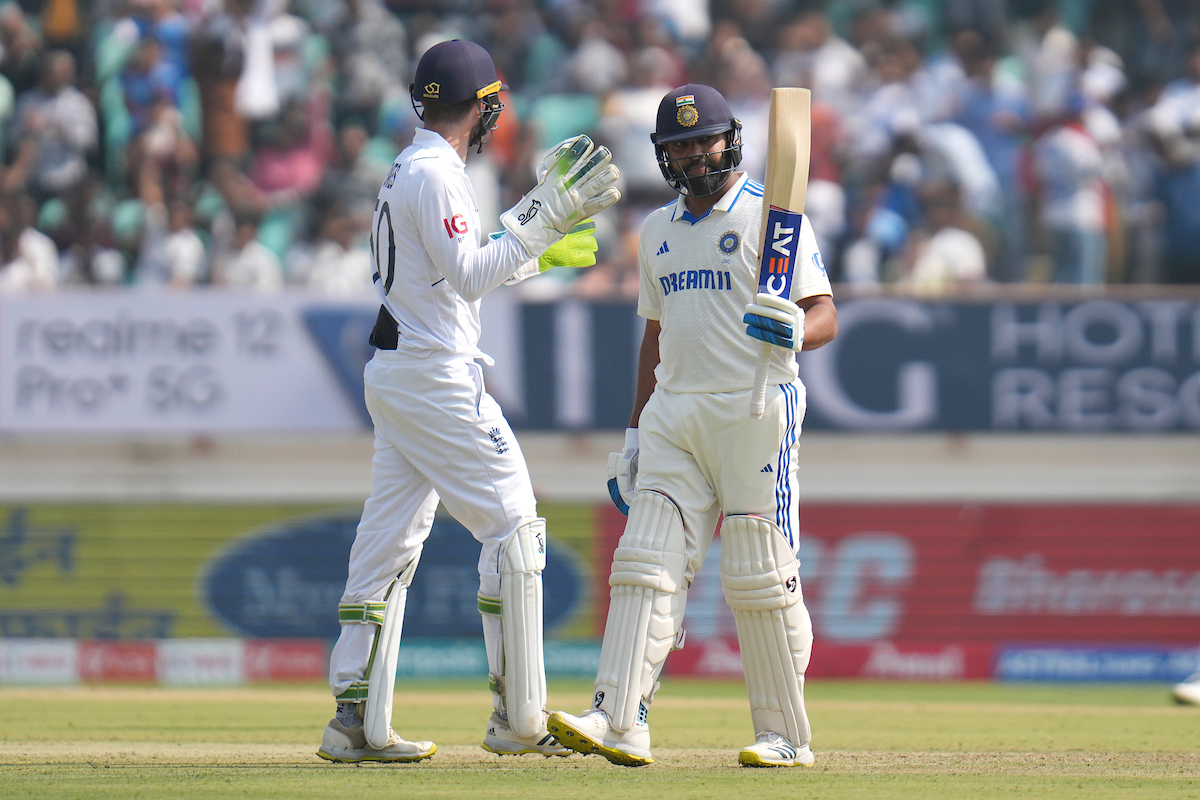 Rohit Sharma: कप्तान रोहित का रिकॉर्ड तोड़ कारनामा, करियर का 11वां टेस्ट शतक ठोक खास लिस्ट में बनाई जगह