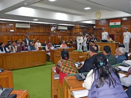 लिव-इन रिलेशन से लेकर महिलाओं तक... जानें यूनिफॉर्म सिविल कोड में क्या कुछ है खास लिव-इन रिलेशन से लेकर महिलाओं तक... जानें यूनिफॉर्म सिविल कोड में क्या कुछ है खास