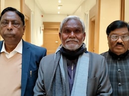 "1,2,3..." : चंपाई सोरेन ने MLAs को एक साथ खड़ा कर कराई गिनती, राज्यपाल को दिखाया समर्थन का VIDEO "1,2,3..." : चंपाई सोरेन ने MLAs को एक साथ खड़ा कर कराई गिनती, राज्यपाल को दिखाया समर्थन का VIDEO