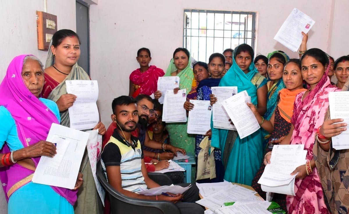 Mahtari Vandana Yojana: अब तक 60 लाख  महिलाएं भर चुकी है फॉर्म, आप भी करें अप्लाई, 1000 रुपये मिलेगा प्रति महिला