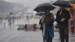 Weather Update: राजस्थान समेत दिल्ली-NCR में आज हो सकती है हल्की बारिश, 50 KMPH की रफ्तार से चलेंगी हवाएं