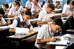 किताब खोलकर बोर्ड की परीक्षा छात्रों का काम कितना आसान? किताब खोलकर बोर्ड की परीक्षा छात्रों का काम कितना आसान?