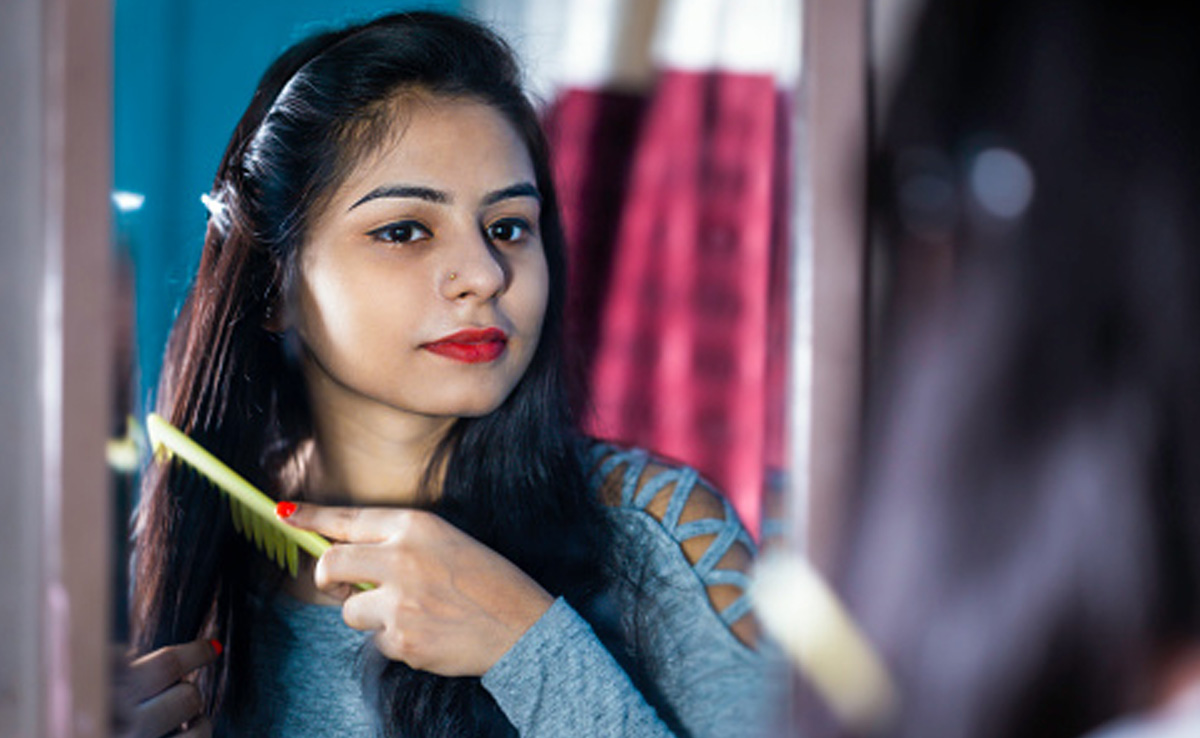 सुबह की ये 5 आदतें आपके बाल की चमक को कर सकती हैं चार गुना