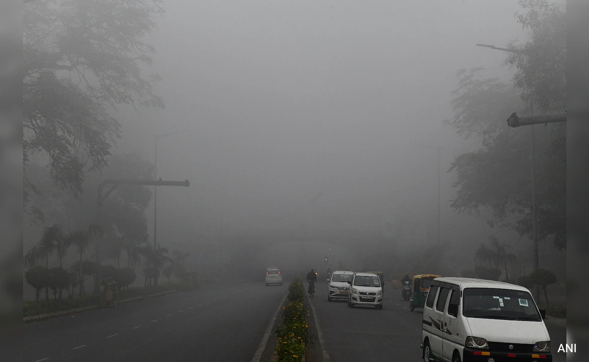 Delhi Maximum Temperature At 22.8 Degrees Celsius, Air Quality "Very Poor" - Vimarsana News